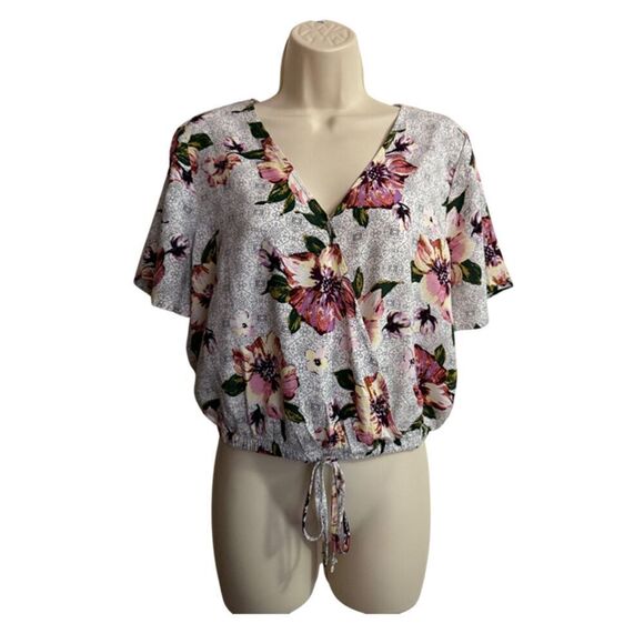 One Clothing Gray Floral Drawstring Waist Blouse Size L - Picture 2 of 8